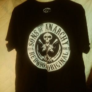 Sons or Anarchy size L tee shirt